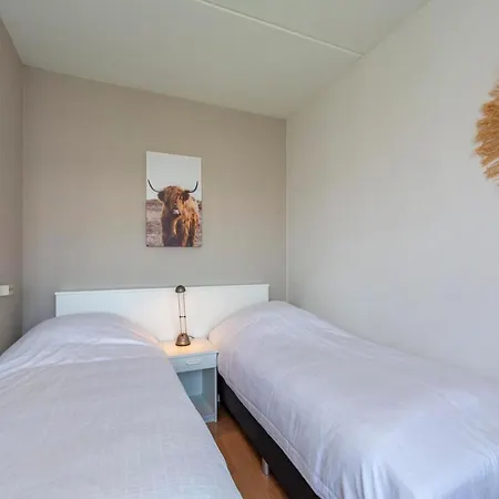 With A Bright South-facing Balcony Holiday home *