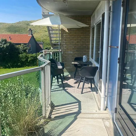 With A Bright South-facing Balcony Callantsoog