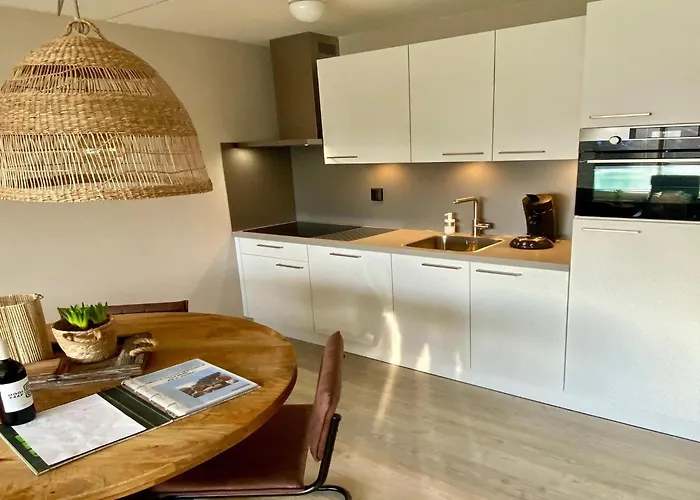 Idyllic Coastal Base W Garden